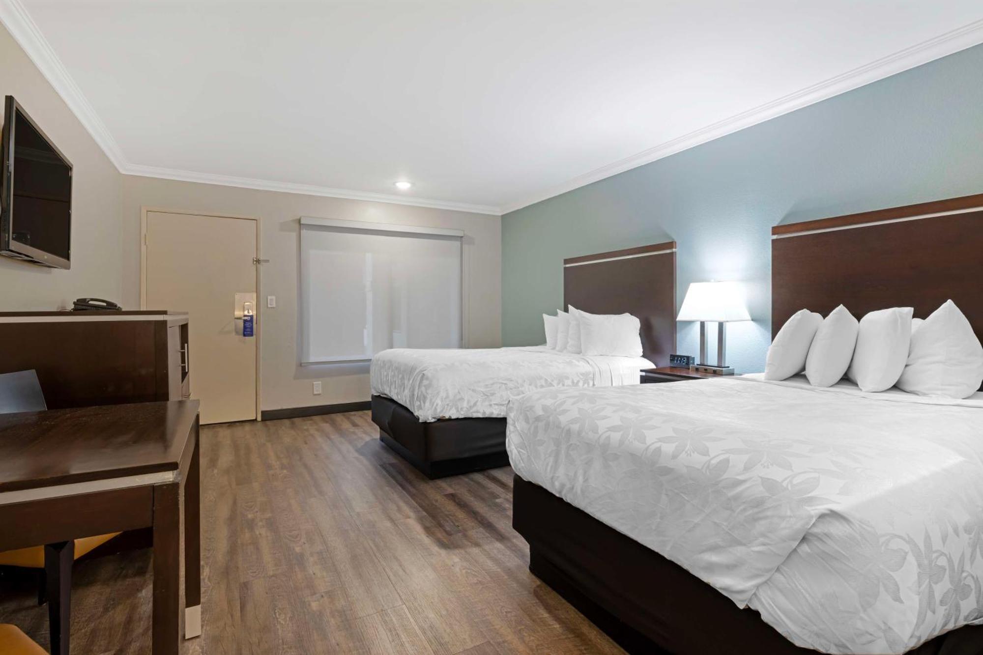 Best Western Courtesy Inn Hotel - Anaheim Resort At The Park Экстерьер фото