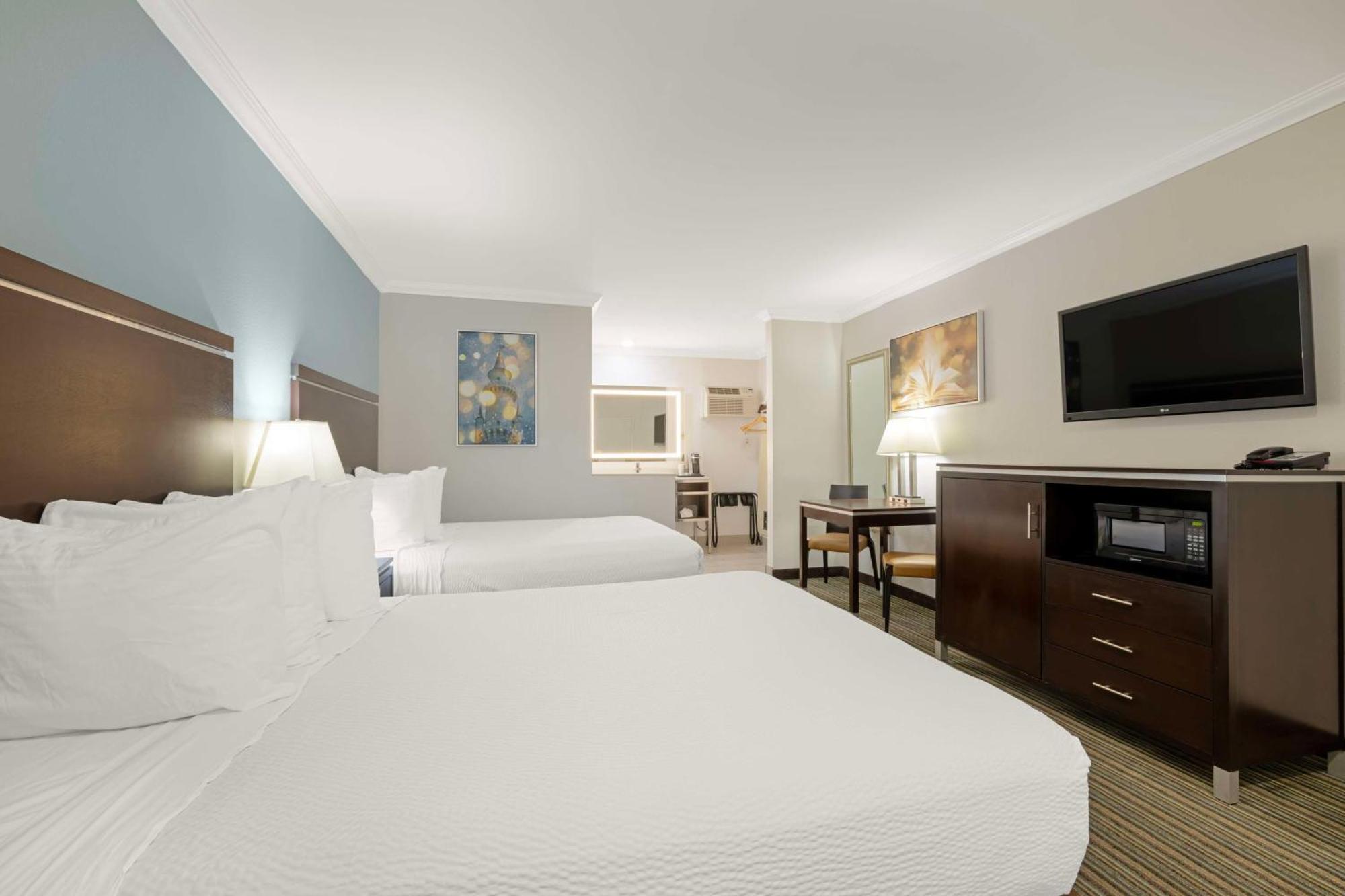 Best Western Courtesy Inn Hotel - Anaheim Resort At The Park Экстерьер фото
