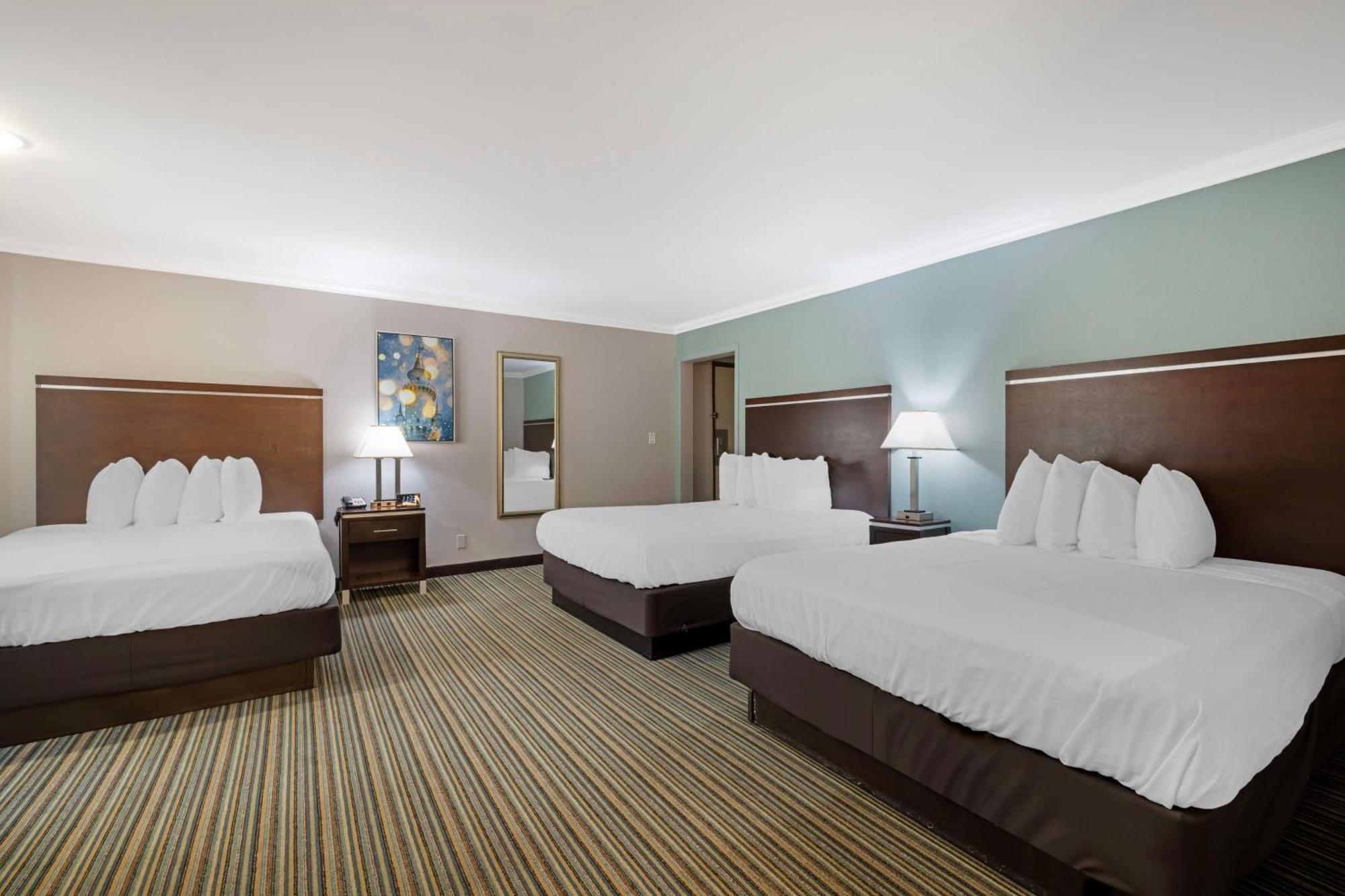 Best Western Courtesy Inn Hotel - Anaheim Resort At The Park Экстерьер фото