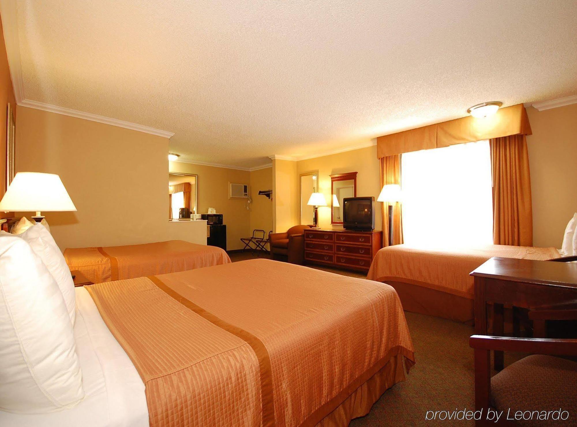 Best Western Courtesy Inn Hotel - Anaheim Resort At The Park Номер фото